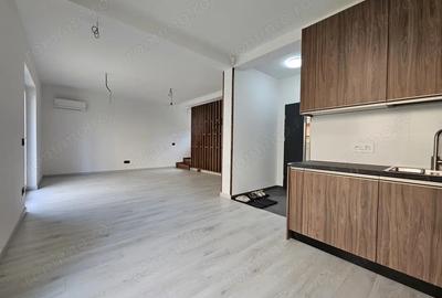 Casă cu 5 camere cu Teren 210 Mp în Șagului