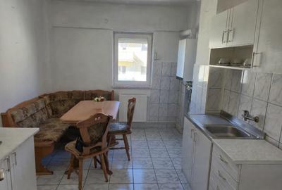 Apartament cu 4 camere decomandat, mobilat în Central - 1