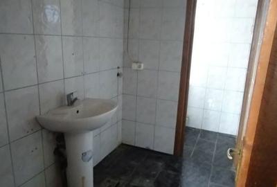 Spațiu comercial, în Central