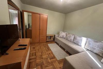 Garsonieră decomandată în Central - 2