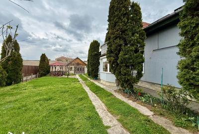 Casă cu 3 camere cu Teren 539 Mp în Dâmbu Pietros - 1