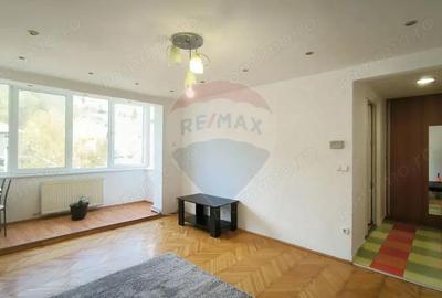 Apartament cu 3 camere semidecomandat în Mediaș - 11