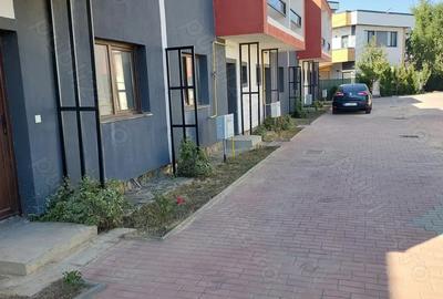 Proprietar vand casa Aeroport - 9