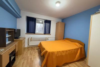 Apartament cu 3 camere semidecomandat în 1 Decembrie 1918 - 2