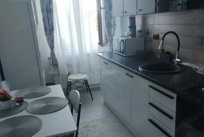 Apartament doua camere ,OM - 3