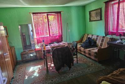 Casă cu 3 camere în Central - 1