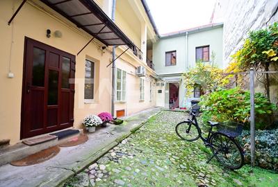 Apartament cu 3 camere decomandat, mobilat în Ultracentral