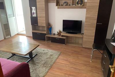 Apartament cu 2 camere decomandat în Exterior Vest