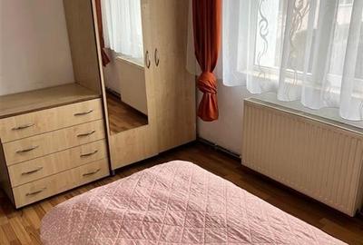 Apartament cu 3 camere situat in Tractorul - 2