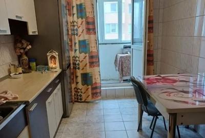 Apartament cu 4 camere, mobilat în Rahova