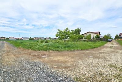 Teren intravilan in zona rezidentiala, la 1 km de A0 si A1