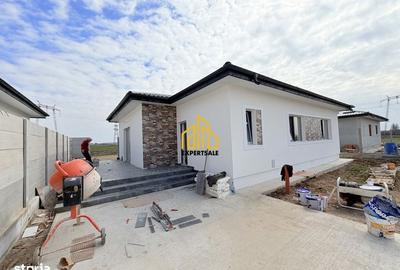 Casă cu 4 camere în Olteni - 12