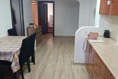Apartament cu 3 camere decomandat în Independenței - 1