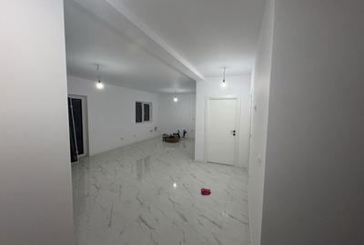 Casă cu 4 camere în Ișalnița - 8