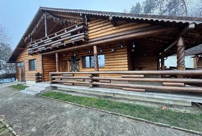 Casa spatioasa, ideala pentru locuinta sau afacere  1500 mp teren, situata pe d - 1