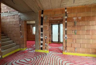 Casa 4 camere de vanzare in Salicea - 3
