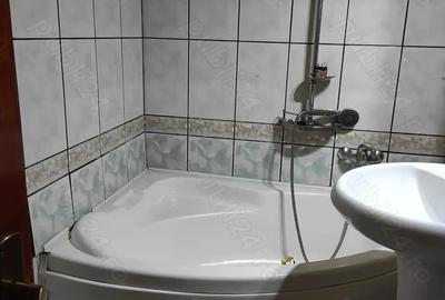 Apartament cu 2 camere decomandat în 22 Decembrie - 15