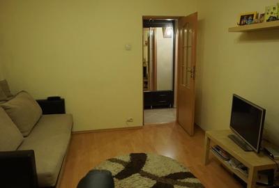 Garsonieră de 39 mp, bloc mixt finalizat 1982  in zona Drumul Taberei - 1 Mai - 2