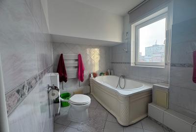 Apartament cu 3 camere decomandat, mobilat în Central - 8