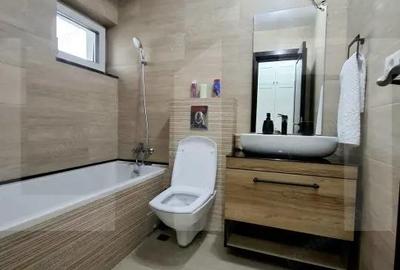 Casă cu Teren 500 Mp în Central - 3