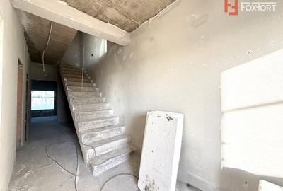 Duplex cu 4 camere cu Canalizare în Dumbrăvița - 4