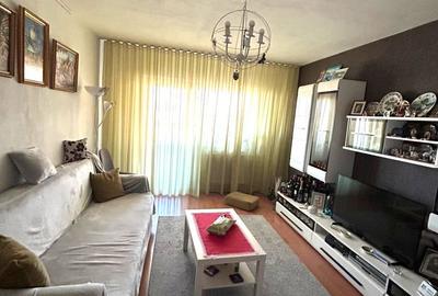 Apartament cu 2 camere decomandat în 13 Decembrie - 2