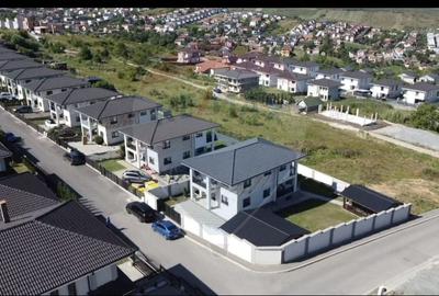 Casă cu 6 camere cu Teren 649 Mp în Dezmir - 3