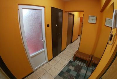Apartament 3 camere decomandat 70mp Drumul Taberei Campul cu fori Vezi Video - 10