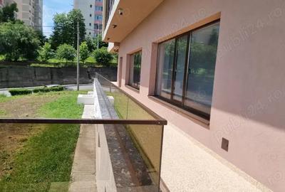 Vand spatiu pretabil birouri, servicii, situat in pitesti, craiove - 2