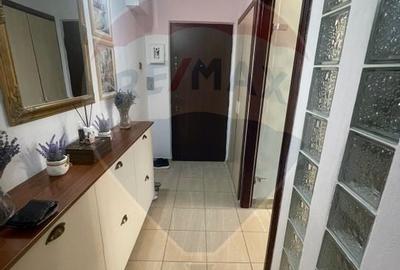 Apartament cu 3 camere de vanzare in zona Rovine - 4