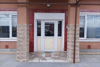 Spațiu comercial, de 60 mp, în Central - 1