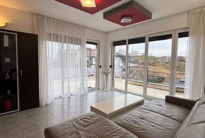 Penthouse spatios si luminos cu 2 camere • Terasa de 60 mp - 1