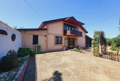 Casa cu sala de evenimente,piscina ?i 1000 mp ideal locuit + afacere