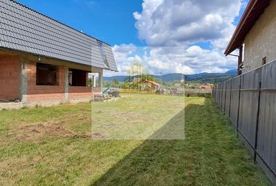 Casa moderna la rosu in Cristian - 6