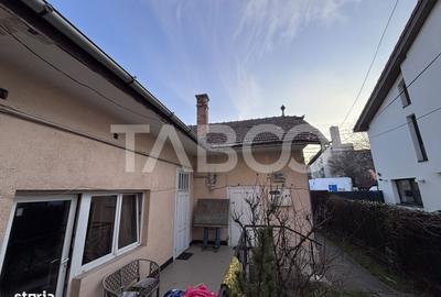 Casă cu 3 camere cu Canalizare în Andrei Mureșanu