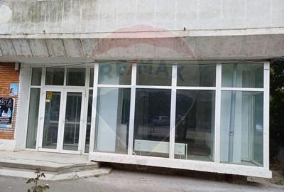 Spatiu comercial de inchiriat  Str. Cuza Voda - 2