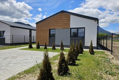 Casa individuala cu patru camere pe parter, Zarnesti - 8