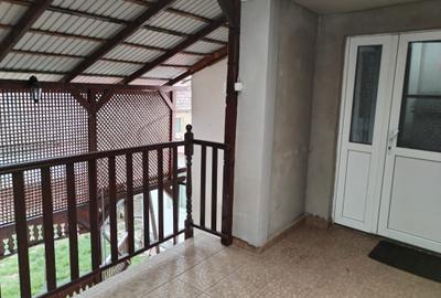 Casă cu 4 camere în Central - 1