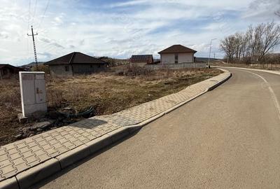 Teren de 448 mp, în Central - 8