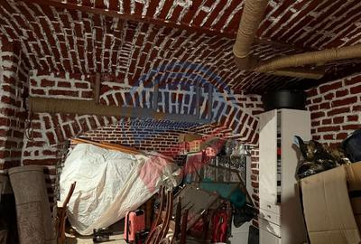 Casă cu 4 camere cu Canalizare în Ultracentral - 5