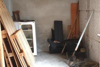 Casă cu 6 camere cu Teren 272 Mp în Central - 16