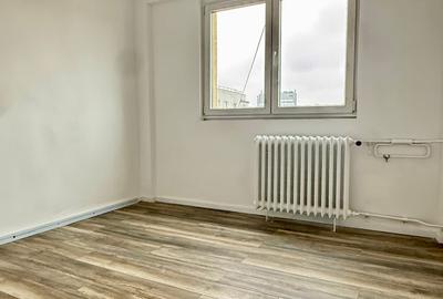 Apartament cu 3 camere semidecomandat în P-ța Victoriei - 4