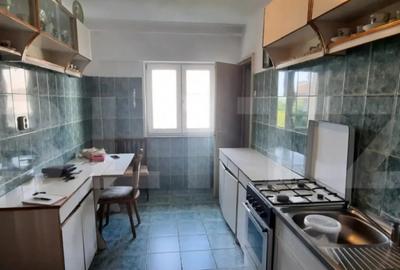 Apartament cu 2 camere decomandat, mobilat în Carpați 2