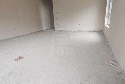 Duplex cu 4 camere cu Canalizare în Florești - 2