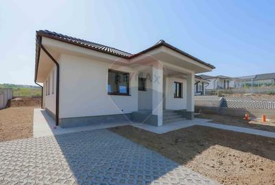 De vanzare Casa noua cu 4 camere in Paleu - 1