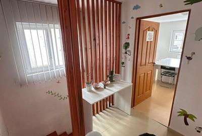 Casă cu 5 camere cu Teren 335 Mp în Central - 10