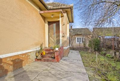 Casa de vanzare, pozitie excelenta, la intrare in Loc. Galsa - 3