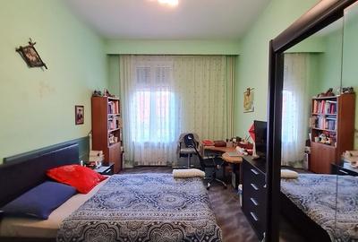 Casă individuală cu 8 camere cu Canalizare în Central - 18