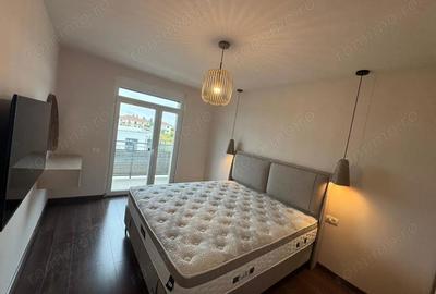 Casă cu 5 camere cu Garaj în Dumbrăvița - 14