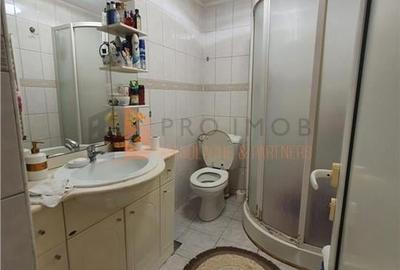 Apartament 3 camere cf1 decomandat zona Micro 14 - 10